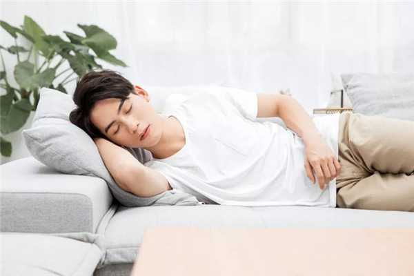 夏季午睡多久合適 夏季午睡最佳時(shí)間 夏季午睡多久合適 夏季午睡最佳時(shí)間