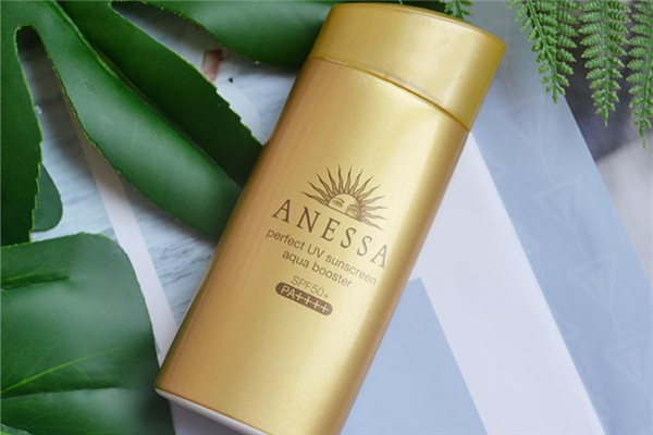 安耐曬要卸妝還是潔面就行 安耐曬用什么洗掉 安耐曬要卸妝還是潔面就行 安耐曬用什么洗掉