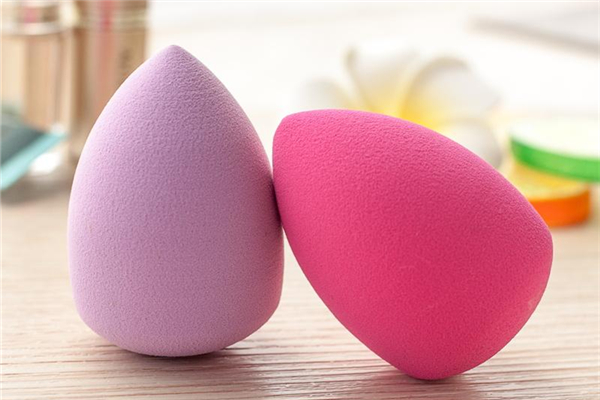 美妝蛋使用前要打濕嗎 美妝蛋的正確使用方法 美妝蛋使用前要打濕嗎 美妝蛋的正確使用方法