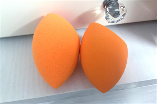 美妝蛋洗不干凈怎么辦 美妝蛋洗不干凈還能用嗎 美妝蛋洗不干凈怎么辦 美妝蛋洗不干凈還能用嗎