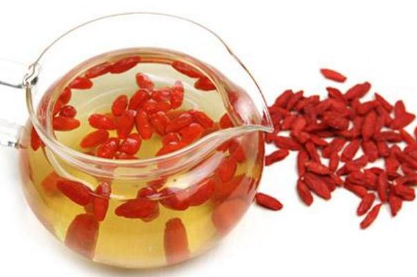 枸杞泡水可以天天喝嗎 枸杞泡水喝的正確方法 枸杞泡水可以天天喝嗎 枸杞泡水喝的正確方法