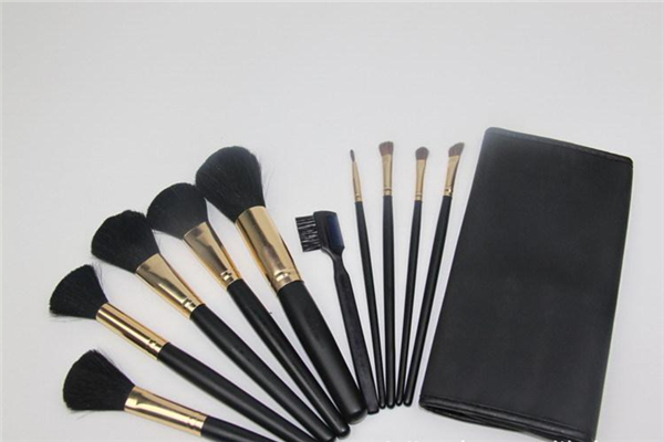 新手化妝刷怎么選 新手化妝刷幾支就夠了 新手化妝刷怎么選 新手化妝刷幾支就夠了