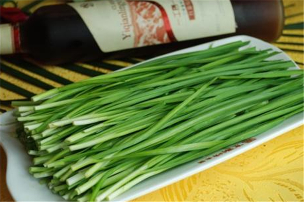 韭菜胃不好的人可以吃嗎 韭菜什么人群不宜吃 韭菜胃不好的人可以吃嗎 韭菜什么人群不宜吃