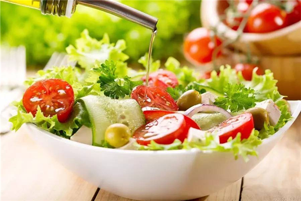 夏季應(yīng)該補(bǔ)什么 夏季應(yīng)該吃什么食物 夏季應(yīng)該補(bǔ)什么 夏季應(yīng)該吃什么食物