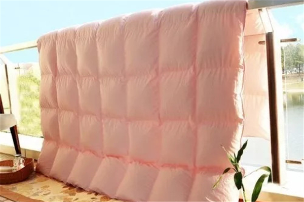 夏季要曬被子嗎 夏季曬被子曬多久 夏季要曬被子嗎 夏季曬被子曬多久