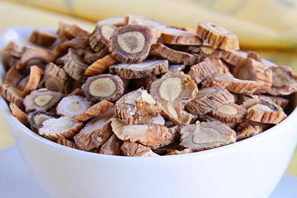 板藍(lán)根可以長(zhǎng)期喝嗎 板藍(lán)根喝多了對(duì)身體有害嗎 板藍(lán)根可以長(zhǎng)期喝嗎 板藍(lán)根喝多了對(duì)身體有害嗎