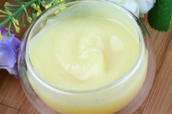 蜂王漿可以空腹吃嗎 蜂王漿可以直接吃嗎 蜂王漿可以空腹吃嗎 蜂王漿可以直接吃嗎