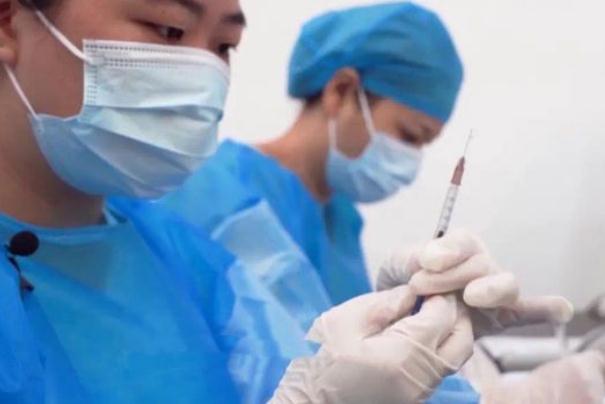 新冠疫苗的副作用和不良反應(yīng) 出現(xiàn)不良反應(yīng)怎么辦 新冠疫苗的副作用和不良反應(yīng) 出現(xiàn)不良反應(yīng)怎么辦