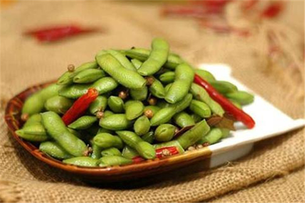 毛豆要煮幾分鐘才熟 毛豆煮的時候放什么調料 毛豆要煮幾分鐘才熟 毛豆煮的時候放什么調料