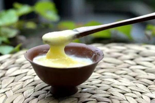 蜂王漿對肝病有什么好處 蜂王漿對卵巢早衰有用嗎 蜂王漿對肝病有什么好處 蜂王漿對卵巢早衰有用嗎