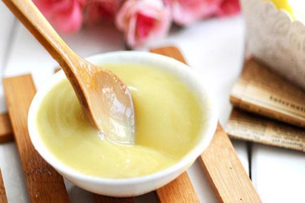 蜂王漿對(duì)血糖高有好處嗎 蜂王漿降血糖的作用機(jī)理 蜂王漿對(duì)血糖高有好處嗎 蜂王漿降血糖的作用機(jī)理