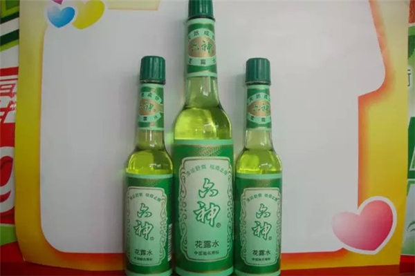 花露水寶寶能用嗎 花露水寶寶聞多了會不會有影響 花露水寶寶能用嗎 花露水寶寶聞多了會不會有影響