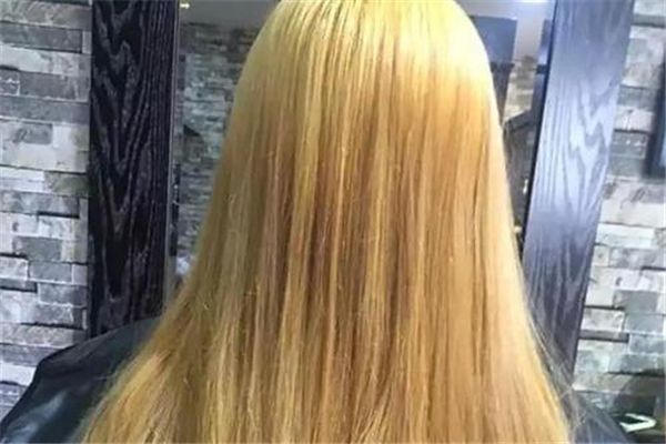 漂頭發(fā)后怎么恢復(fù)發(fā)質(zhì) 漂發(fā)后用什么護(hù)理 漂頭發(fā)后怎么恢復(fù)發(fā)質(zhì) 漂發(fā)后用什么護(hù)理