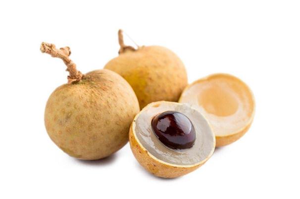 龍眼可以泡水喝嗎 龍眼泡水喝的功效 龍眼可以泡水喝嗎 龍眼泡水喝的功效