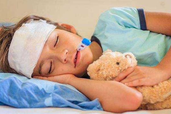 寶寶發(fā)燒一般持續(xù)幾天 寶寶發(fā)燒好轉(zhuǎn)的征兆 寶寶發(fā)燒一般持續(xù)幾天 寶寶發(fā)燒好轉(zhuǎn)的征兆