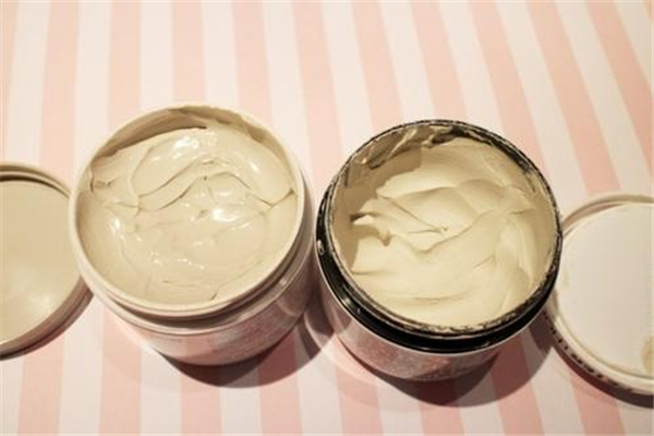 清潔面膜用手涂還是用刷子 清潔面膜的正確使用方法 清潔面膜用手涂還是用刷子 清潔面膜的正確使用方法