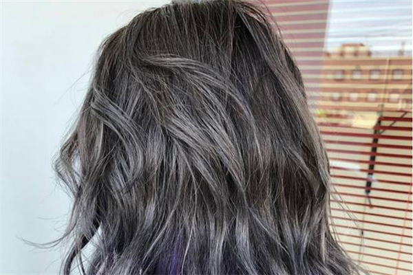 染發(fā)后頭皮癢怎么辦 染發(fā)后頭皮癢是過敏嗎 染發(fā)后頭皮癢怎么辦 染發(fā)后頭皮癢是過敏嗎