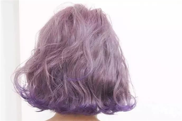 染發(fā)會引起脫發(fā)嗎 染發(fā)后掉頭發(fā)特別嚴(yán)重怎么辦 染發(fā)會引起脫發(fā)嗎 染發(fā)后掉頭發(fā)特別嚴(yán)重怎么辦