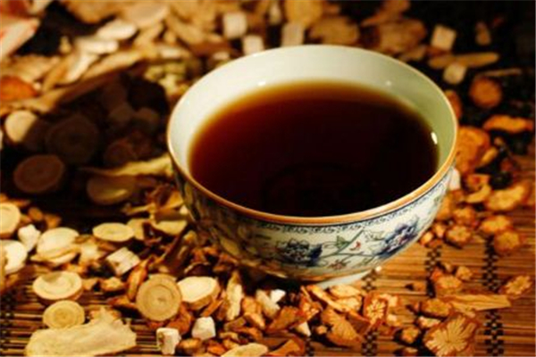 中藥太苦可以加糖嗎 中藥太苦反胃怎么辦 中藥太苦可以加糖嗎 中藥太苦反胃怎么辦