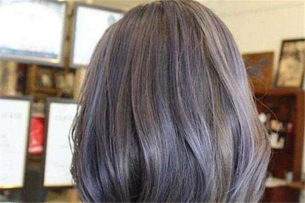 染發(fā)掉色快怎么回事 染色掉色后會變成黑色嗎 染發(fā)掉色快怎么回事 染色掉色后會變成黑色嗎