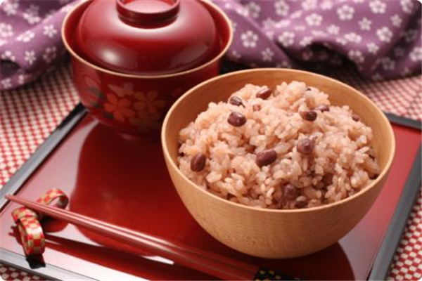 糯米減肥期間可以吃嗎 糯米減肥還是增肥 糯米減肥期間可以吃嗎 糯米減肥還是增肥