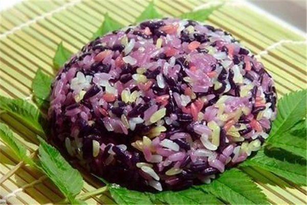 糯米減肥期間可以吃嗎 糯米減肥還是增肥 糯米減肥期間可以吃嗎 糯米減肥還是增肥