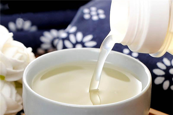 米酒用長糯米還是圓糯米 米酒用什么米做好一些 米酒用長糯米還是圓糯米 米酒用什么米做好一些