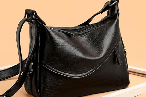 皮包保養(yǎng)油是噴的好還是膏體好 皮包保養(yǎng)油哪個(gè)牌子好 皮包保養(yǎng)油是噴的好還是膏體好 皮包保養(yǎng)油哪個(gè)牌子好