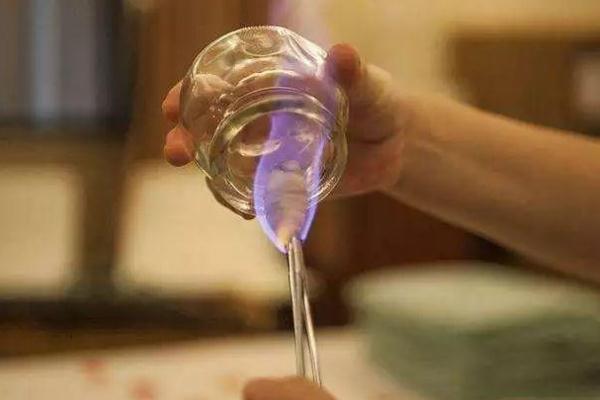 拔火罐可以喝酒不 拔火罐可以喝冷飲嗎 拔火罐可以喝酒不 拔火罐可以喝冷飲嗎