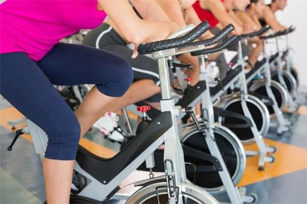 動(dòng)感單車減肥效果好還是跑步機(jī)效果好 動(dòng)感單車減肥一個(gè)月能瘦多少 動(dòng)感單車減肥效果好還是跑步機(jī)效果好 動(dòng)感單車減肥一個(gè)月能瘦多少