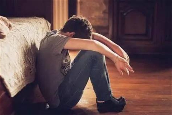 自卑會(huì)導(dǎo)致抑郁嗎 自卑心理的主要表現(xiàn) 自卑會(huì)導(dǎo)致抑郁嗎 自卑心理的主要表現(xiàn)