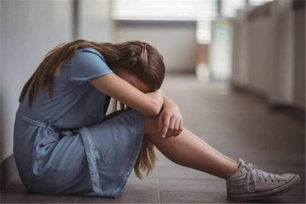 自卑會(huì)導(dǎo)致抑郁嗎 自卑心理的主要表現(xiàn) 自卑會(huì)導(dǎo)致抑郁嗎 自卑心理的主要表現(xiàn)