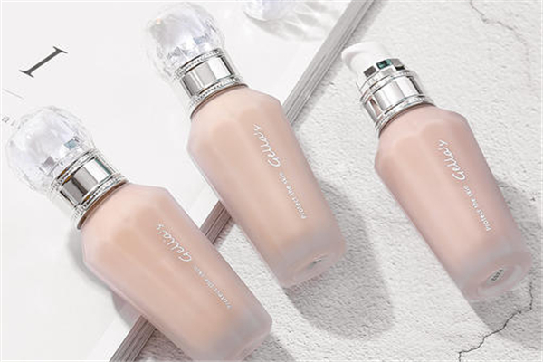 遮瑕可以遮痣嗎 遮瑕膏和遮瑕液哪個(gè)好 遮瑕可以遮痣嗎 遮瑕膏和遮瑕液哪個(gè)好