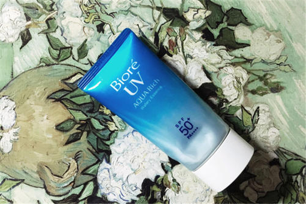 碧柔防曬霜可以維持多長時間 碧柔防曬霜多久補涂一次 碧柔防曬霜可以維持多長時間 碧柔防曬霜多久補涂一次