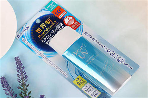 碧柔防曬霜和安耐曬金瓶哪個比較好 碧柔防曬霜怎么辨別真假 碧柔防曬霜和安耐曬金瓶哪個比較好 碧柔防曬霜怎么辨別真假