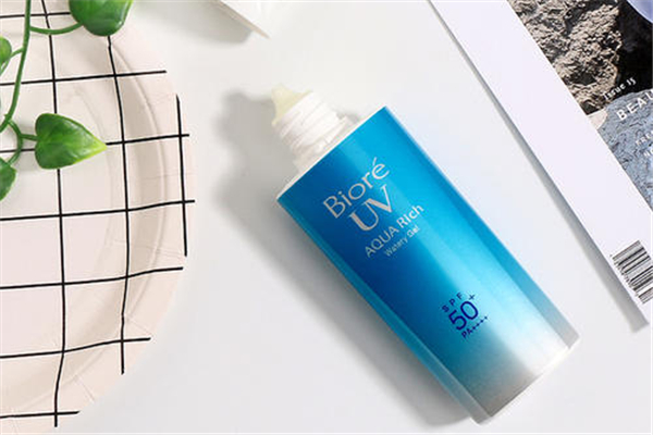 碧柔防曬霜防水防汗嗎 碧柔防曬霜防水效果怎么樣 碧柔防曬霜防水防汗嗎 碧柔防曬霜防水效果怎么樣