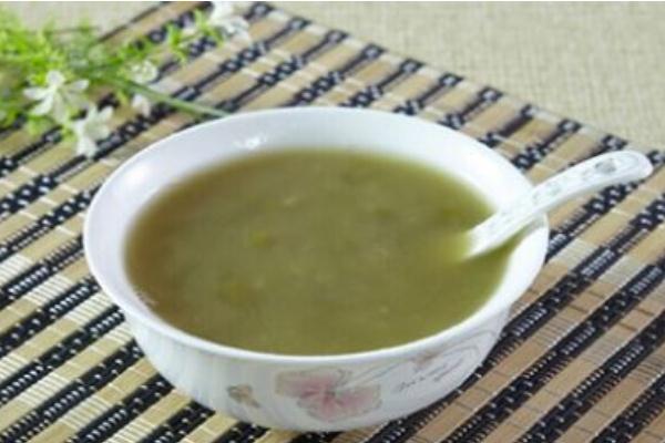 喝綠豆湯會發(fā)胖嗎 喝綠豆湯會脹氣嗎 喝綠豆湯會發(fā)胖嗎 喝綠豆湯會脹氣嗎