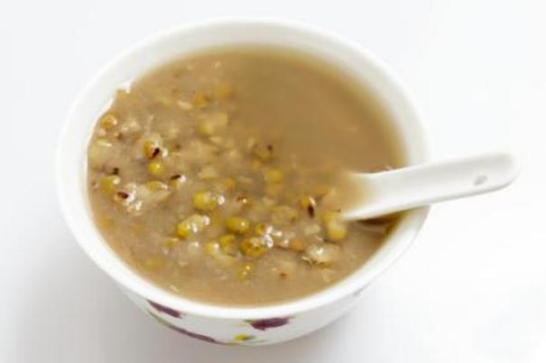 喝綠豆湯有什么功效 喝綠豆湯的好處 喝綠豆湯有什么功效 喝綠豆湯的好處