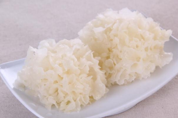 銀耳是涼性還是熱性 銀耳是酸性還是堿性 銀耳是涼性還是熱性 銀耳是酸性還是堿性