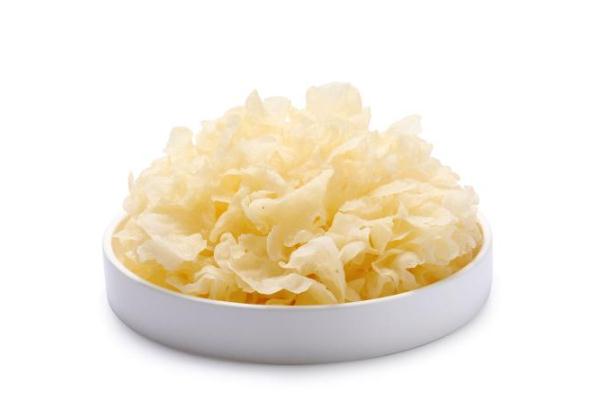 銀耳對(duì)女人有什么功效 女人吃銀耳有什么好處 銀耳對(duì)女人有什么功效 女人吃銀耳有什么好處