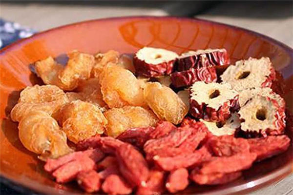 氣血不足會引起頭暈嗎 氣血不足的癥狀有哪些表現(xiàn) 氣血不足會引起頭暈嗎 氣血不足的癥狀有哪些表現(xiàn)