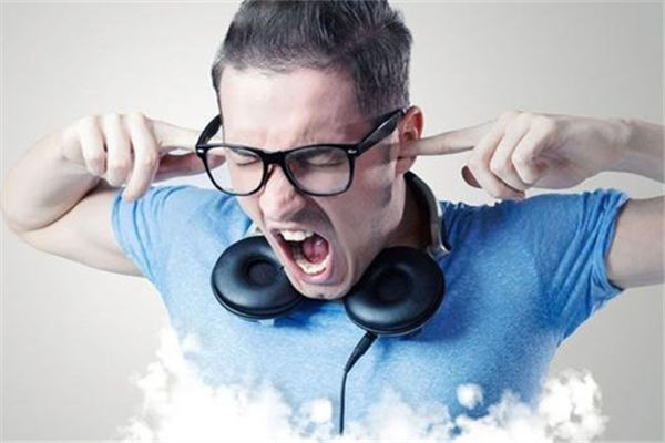 耳鳴會自己恢復(fù)嗎 耳鳴會不會遺傳下一代 耳鳴會自己恢復(fù)嗎 耳鳴會不會遺傳下一代