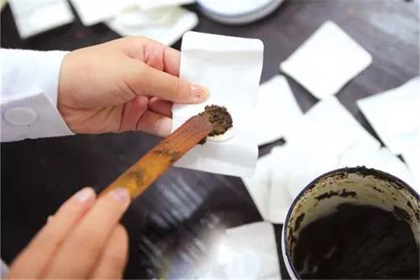 三伏貼可以祛濕嗎 三伏貼有什么作用和功效 三伏貼可以祛濕嗎 三伏貼有什么作用和功效