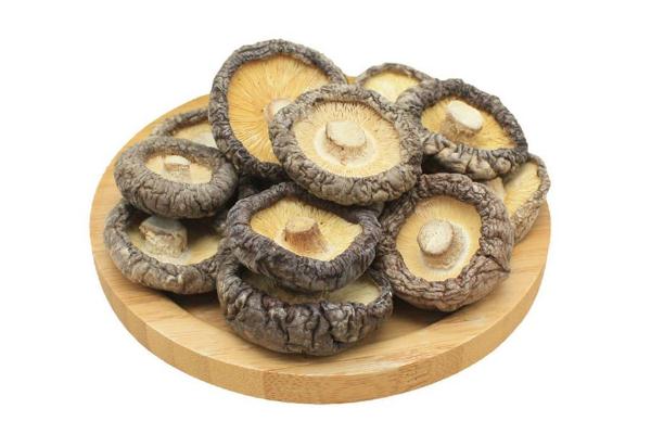 香菇可以隔夜吃嗎 香菇可以泡一夜嗎 香菇可以隔夜吃嗎 香菇可以泡一夜嗎