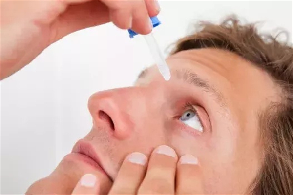 眼睛里有血絲怎么消除 眼睛里有血絲有什么危害 眼睛里有血絲怎么消除 眼睛里有血絲有什么危害