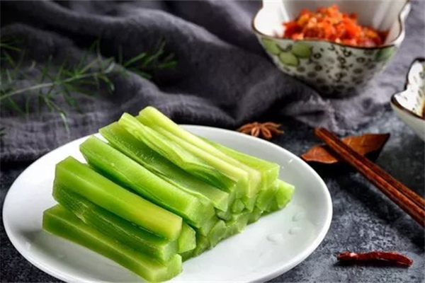 萵筍變紅了還能吃嗎 萵筍變紅了怎么回事 萵筍變紅了還能吃嗎 萵筍變紅了怎么回事