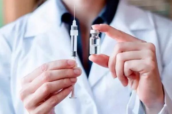 打新冠疫苗是否會免疫力下降 新冠疫苗反應(yīng)是免疫力強還是弱 打新冠疫苗是否會免疫力下降 新冠疫苗反應(yīng)是免疫力強還是弱