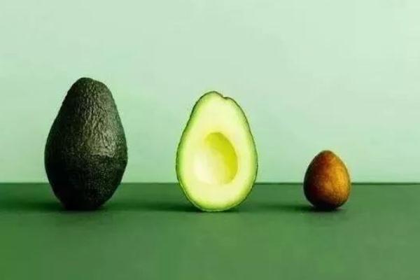 牛油果有黑點還能吃嗎 牛油果有黑點是怎么回事 牛油果有黑點還能吃嗎 牛油果有黑點是怎么回事