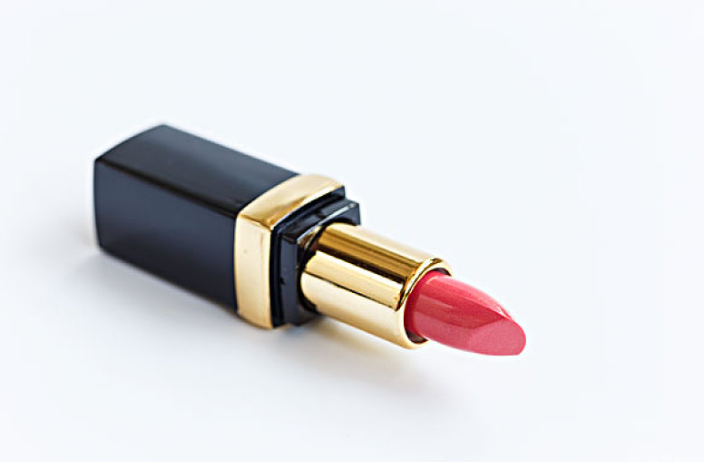 口紅怎么不掉色不沾杯 口紅掉色的好一點還是不掉的好一點 口紅怎么不掉色不沾杯 口紅掉色的好一點還是不掉的好一點
