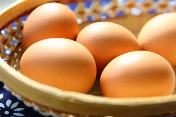 雞蛋冷水煮還是開(kāi)水煮 雞蛋煮時(shí)間長(zhǎng)了對(duì)身體有害嗎 雞蛋冷水煮還是開(kāi)水煮 雞蛋煮時(shí)間長(zhǎng)了對(duì)身體有害嗎